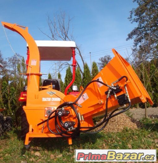Štěpkovač BX62R s hydraulickým posuvem větví 15 cm, drtič – fotografie 1