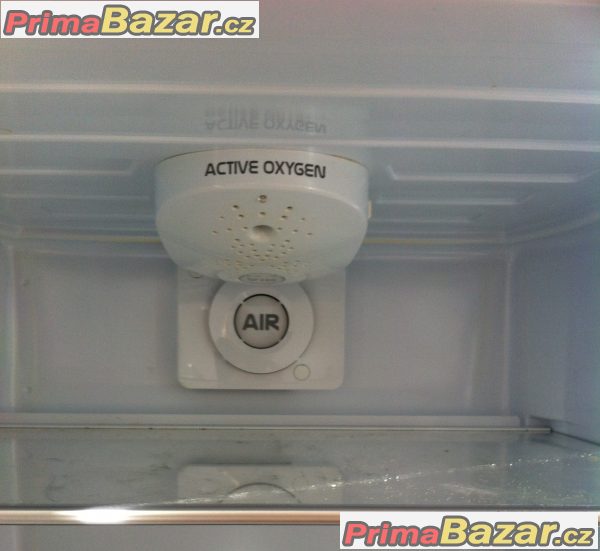 Vestavná kombinovaná chladnička zn. Hotpoint Ariston BCB 31 AAA E C 03 – fotografie 4