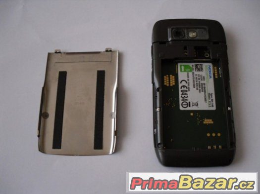 Kryt komplet + klávesnice Nokia E71, starší. – fotografie 2
