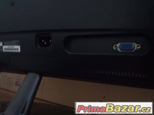 LCD Monitor 19" (Asus VS197DE) – fotografie 4