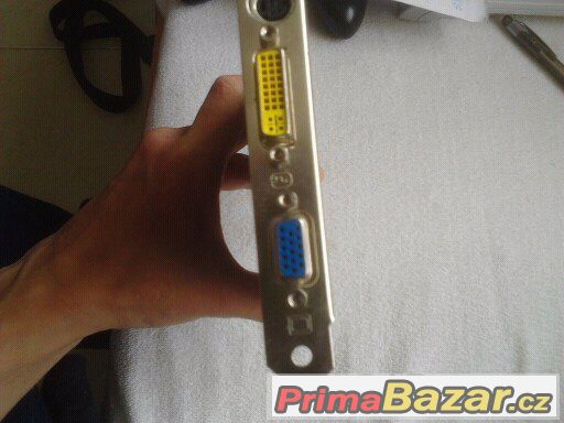 vymeim Grafickou Kartu-PCI-E 16X – fotografie 1