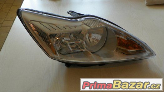 Přední světlo na Ford focus 2009 – fotografie 1