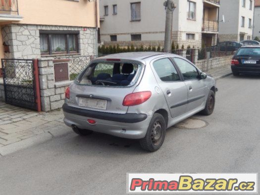 Peugeot 206 1.4i STYLE KLIMA 98000Km – fotografie 3