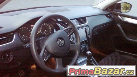 Prodám Škoda Octavia limuzína, r. v. 2014 černá, – fotografie 5