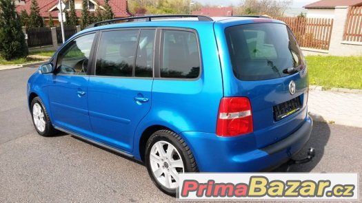VW Touran 1.6 FSi - 85kW DSG,7 míst,záruka na km, webasto – fotografie 4