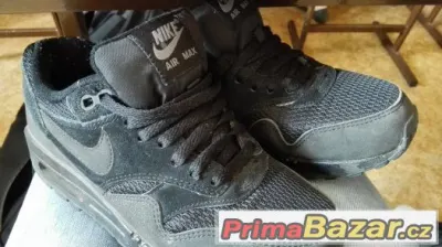 Černé air max velikosti 36