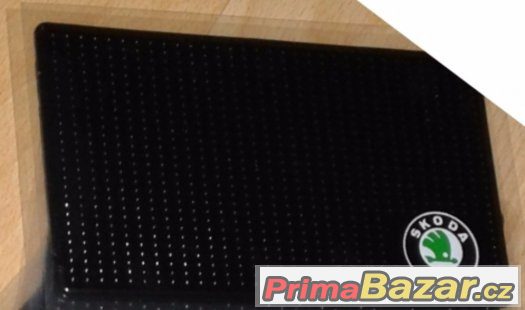 protiskluzová podložka Škoda 150 X 90 X 3mm doprava zdarma – fotografie 1