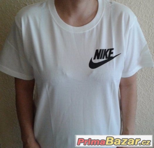 nike tričko bavlna doprava zdarma – fotografie 2