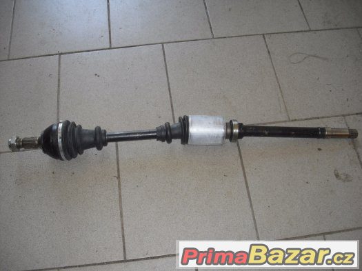 Poloosa peugeot 309 . – fotografie 1