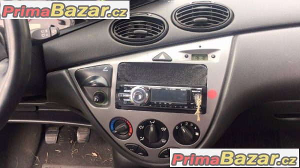 Ford Focus 1.8 – fotografie 2