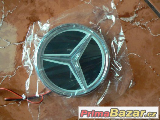 Svíticí znak Mercedes – fotografie 5