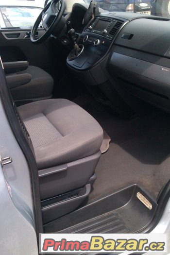 VW MULTIVAN 2,5TDi 128kW – fotografie 5
