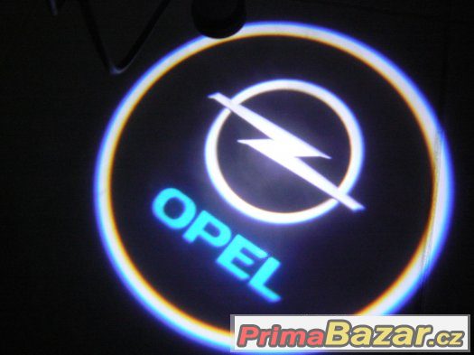 Promítání loga Opel na vozovku – fotografie 1