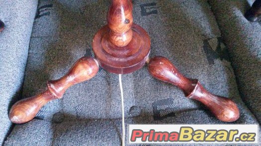Dřevěná lampa – fotografie 3