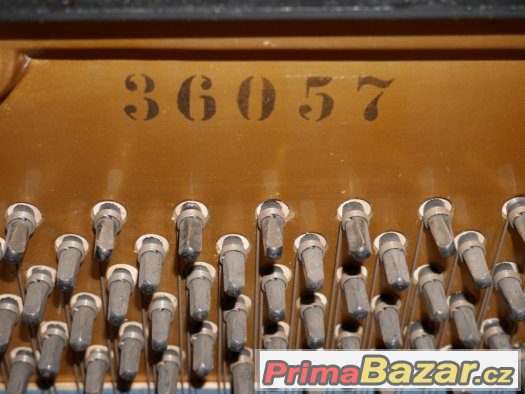 Pianino, piano zn.: Petrof – fotografie 2
