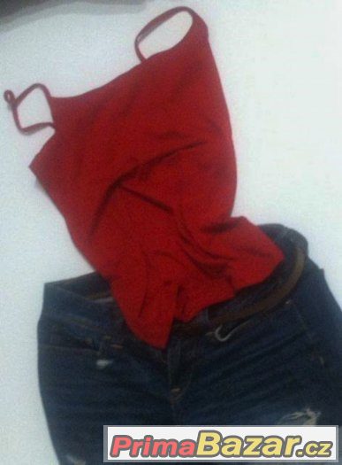Červené bavlněné tílko – fotografie 1