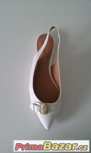 Bílé kožené baleríny s volnou patou zn. NINEWEST – fotografie 4