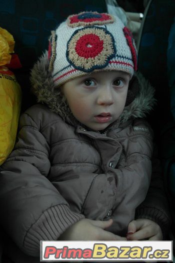 krásná háčkovaná čepice - holka 2-3 roky – fotografie 1