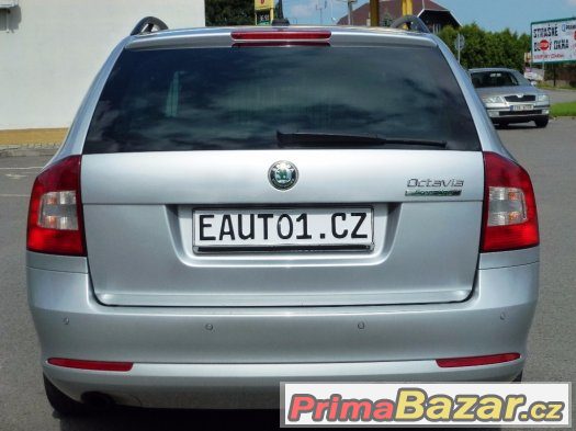 ŠKODA OCTAVIA COMBI TDI 77kW NAVI MULTIFUNKČNÍ VOLANT HF+BT – fotografie 5