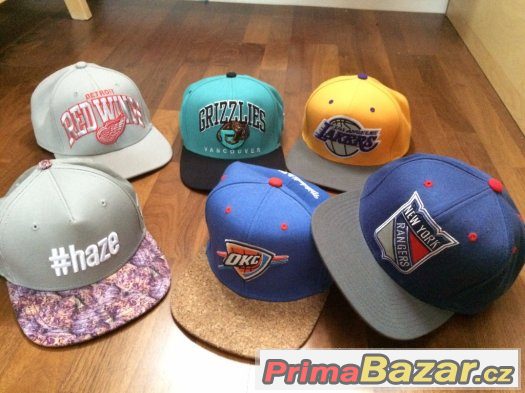 SNAPBACKS – fotografie 1