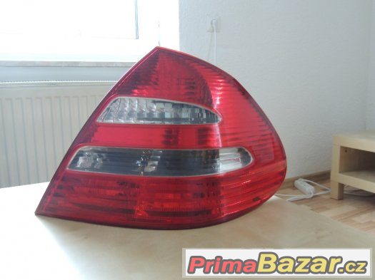 Svetlomet reflektor Mercedes – fotografie 1