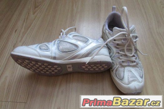 Dámské neunošené sportovní tenisky, vel. 37/38 – fotografie 2
