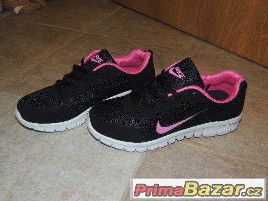 Boty Nike – fotografie 1