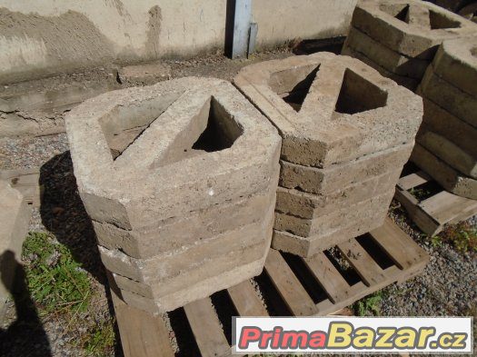 Betonové zatravňovací panely – fotografie 2