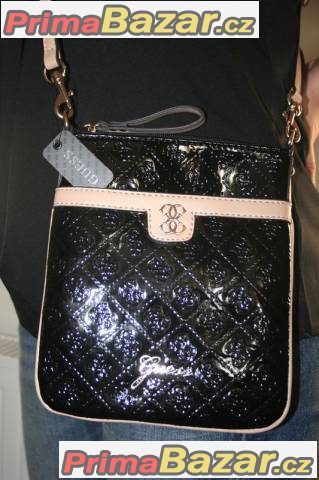 Guess crossbody reiko černá – fotografie 1