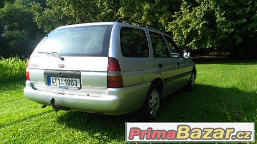 Ford Escort 1.4 combi – fotografie 3