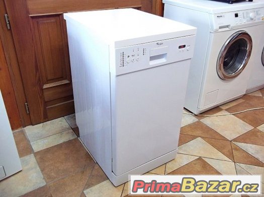 Myčka nádobí WHIRLPOOL displej – fotografie 1