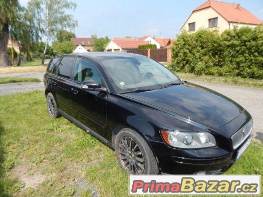 Volvo V50 2.0D, plná výbava, xenon, nová STK – fotografie 1