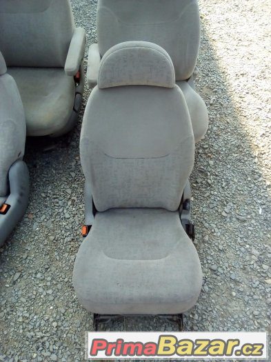 P: sedačky VW Sharan 97 – fotografie 1