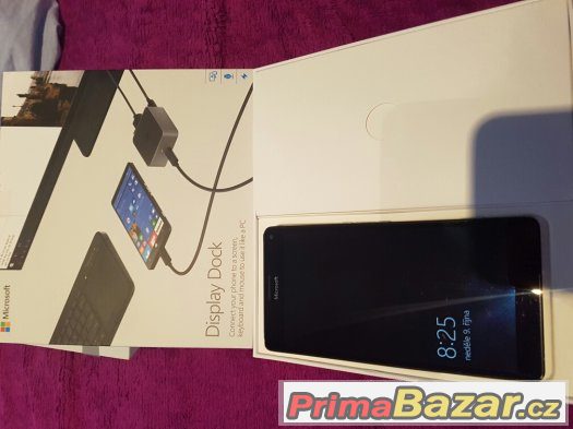 Microsoft Lumia 950 xl + display dock – fotografie 2