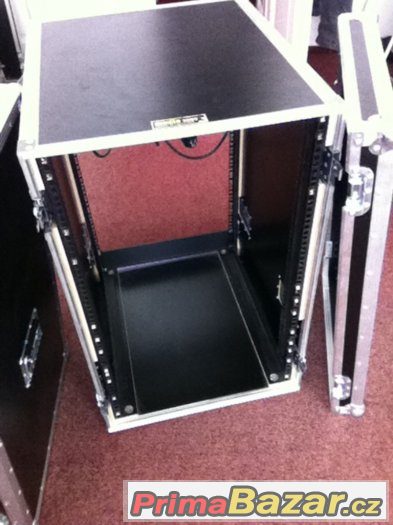 P O Z O R   SLEVA     RACK - 19 CASE – fotografie 1