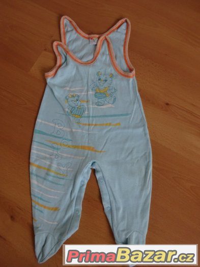 Troje dupačky – fotografie 2