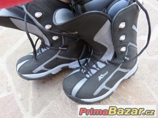 Snowboard + snowboard set + snowboard boty 43 – fotografie 1