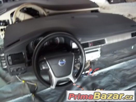 Volvo V70III/S80II palubní deska , airbag – fotografie 3