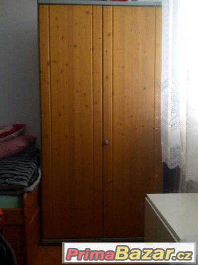 Dětský pokoj + postel + psací stůl – fotografie 2