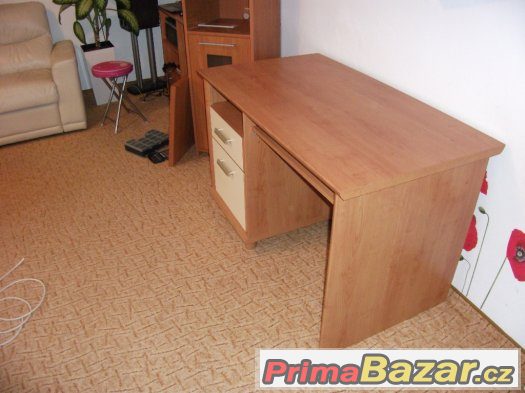 PC stůl super stav i kvalita – fotografie 2
