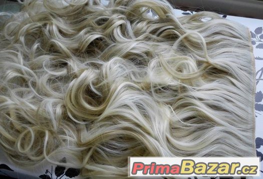Clip in vlasy v pásu vlnité blond – fotografie 1