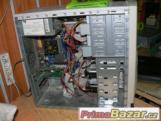 Skříň stolního PC. – fotografie 2