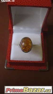 Starozitny krasny prsten /Jantar /puncovani 900,prumer 19mm.