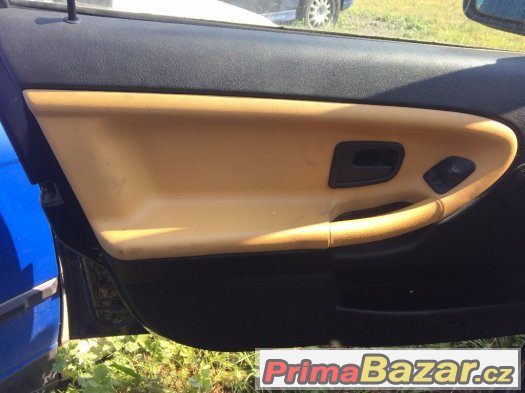 Kožený interier BMW E36 kombi béžová barva – fotografie 2