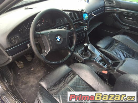 Interier BMW E39 kombi – fotografie 2