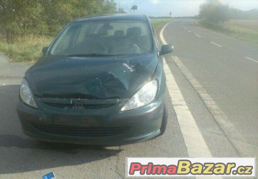 Peugeot 307 kapota – fotografie 1