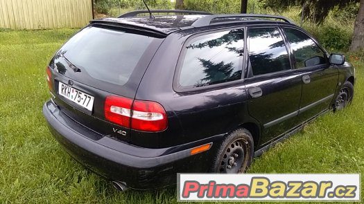 Volvo V40, 2.0T 120 KW ,Benzin, rok výroby 2002 – fotografie 1
