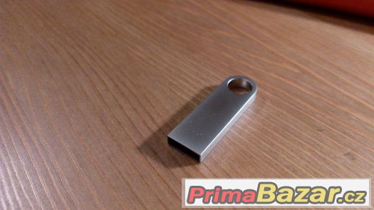 USB Flash disk 32GB – fotografie 1