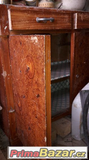 Komoda - 50.léta min. stol. - určená k renovaci – fotografie 2