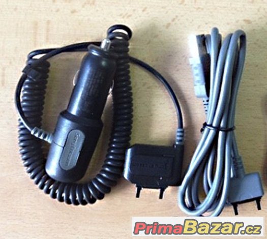 autonabíječka a USB kabel na starší Sony Ericsson (vidličky) – fotografie 1